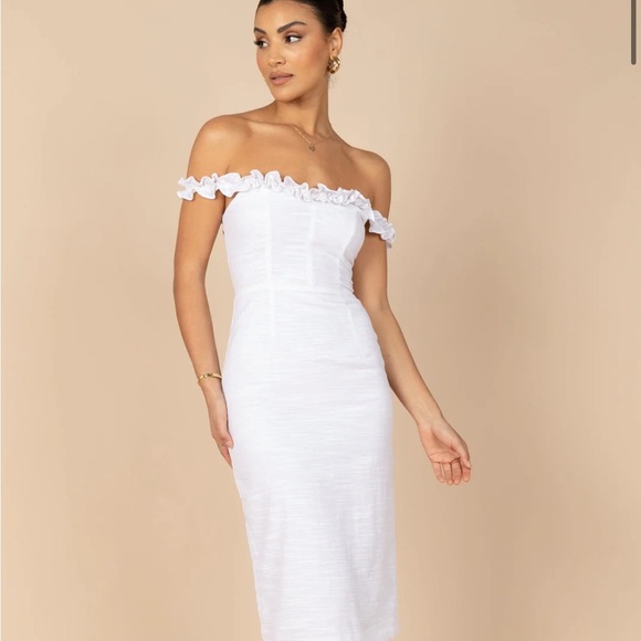 Petal+ Pup NWT Florez Dress Elegant Off-Shoulder White Dress - Picture 2 of 9